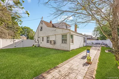 65 Club Lane, Levittown, NY 11756 - Photo 24