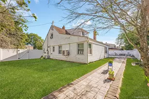 65 Club Ln, Levittown, NY 11756 - Photo 24