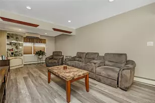 65 Club Ln, Levittown, NY 11756 - Photo 4