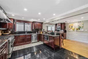2 Jodi Dr, Manorville, NY 11949 - Photo 14