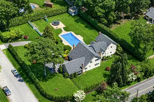 2 Jodi Dr, Manorville, NY 11949 - Photo 4