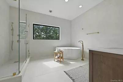 24 Middle Lane, Westbury, NY 11590 - Photo 30