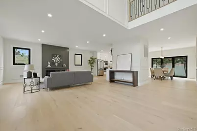 24 Middle Lane, Westbury, NY 11590 - Photo 4