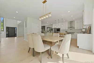 24 Middle Lane, Westbury, NY 11590 - Photo 12