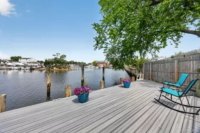 228 W Clearwater Road, Lindenhurst, NY 11757 - Photo 22