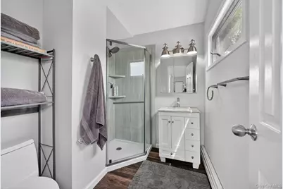 228 W Clearwater Road, Lindenhurst, NY 11757 - Photo 18