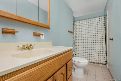 596 Broadway #15A, Lynbrook, NY 11563 - Photo 12