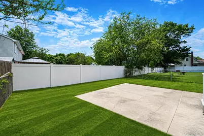 64 Cedar Drive, Bay Shore, NY 11706 - Photo 14