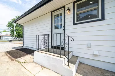 64 Cedar Drive, Bay Shore, NY 11706 - Photo 12