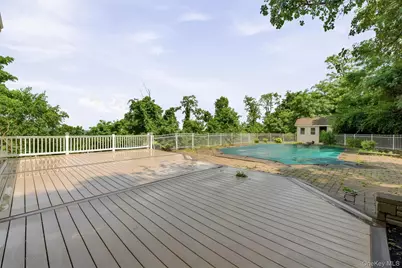 26 Sebastian Court, Hopewell Junction, NY 12533 - Photo 2