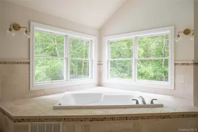 1999 Deerfield Road, Water Mill, NY 11976 - Photo 18