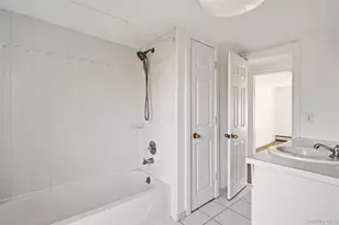 237 Fulton St, Westbury, NY 11590 - Photo 18