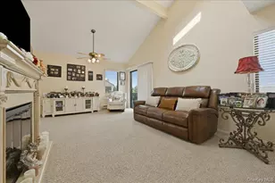 127 Laurel Ln, Wantagh, NY 11793 - Photo 6