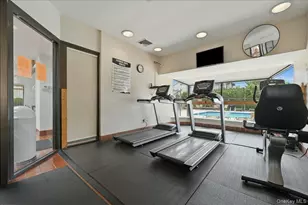 127 Laurel Ln, Wantagh, NY 11793 - Photo 30