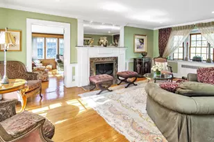 21 Bayview Ave, Great Neck, NY 11021 - Photo 4