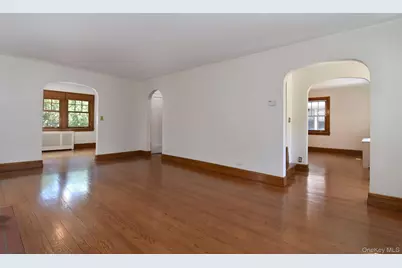 304 Crestwood Avenue, Tuckahoe, NY 10707 - Photo 6