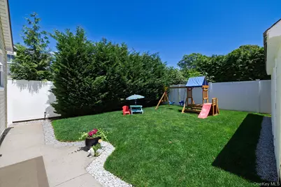 2589 Southard Avenue, Oceanside, NY 11572 - Photo 22