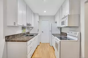 703 Drew Dr, Saint James, NY 11780 - Photo 2