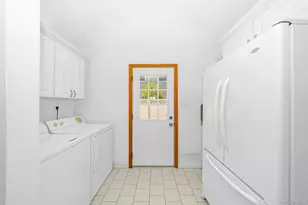 130 Coach Ln, Levittown, NY 11756 - Photo 8