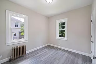 44 Elizabeth Ave, Smithtown, NY 11787 - Photo 16
