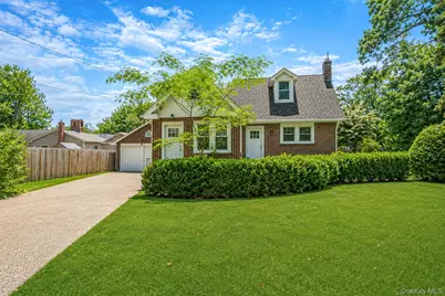 44 Elizabeth Avenue, Smithtown, NY 11787 - Photo 2