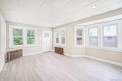 44 Elizabeth Avenue, Smithtown, NY 11787 - Photo 6