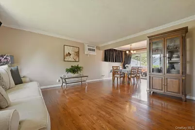 1022 White Birch Lane, Wantagh, NY 11793 - Photo 2