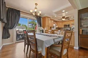 1022 White Birch Ln, Wantagh, NY 11793 - Photo 6