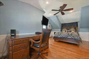 1022 White Birch Ln, Wantagh, NY 11793 - Photo 20