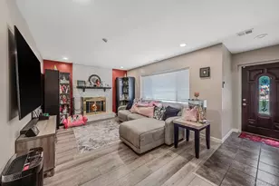 515 Picasso Way, Middle Island, NY 11953 - Photo 4