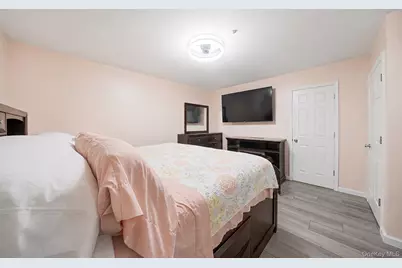 515 Picasso Way #515, Middle Island, NY 11953 - Photo 16