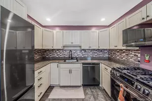 515 Picasso Way, Middle Island, NY 11953 - Photo 10