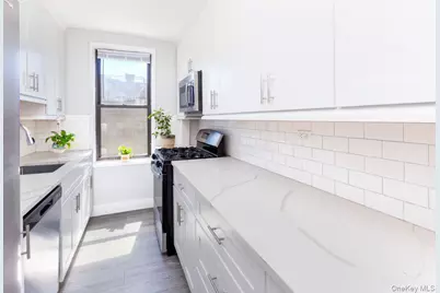 525 W 235th Street #6C, Bronx, NY 10463 - Photo 8