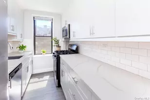 525 W 235th St, Bronx, NY 10463 - Photo 8