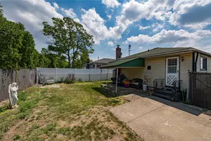 53 N 1st St, Deer Park, NY 11729 - Photo 14