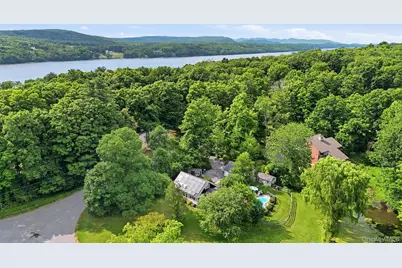 2 Maple Lane, Hyde Park, NY 12538 - Photo 2