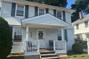 4 Terrace Pl, Glen Cove, NY 11542 - Photo 2