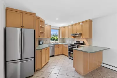 9 7th Street, Jamesport, NY 11947 - Photo 10