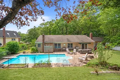 9 Dillmont Drive, Smithtown, NY 11787 - Photo 36