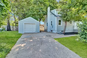 863 Prospect Ave, Westbury, NY 11590 - Photo 28