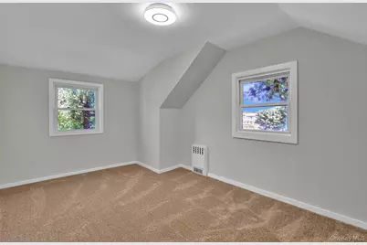 863 Prospect Avenue, Westbury, NY 11590 - Photo 20