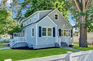 863 Prospect Ave, Westbury, NY 11590 - Photo 2