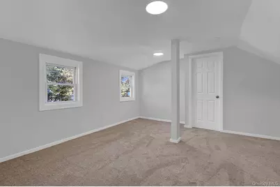 863 Prospect Avenue, Westbury, NY 11590 - Photo 18