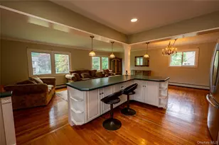 95 Haven Ave, Ronkonkoma, NY 11779 - Photo 4