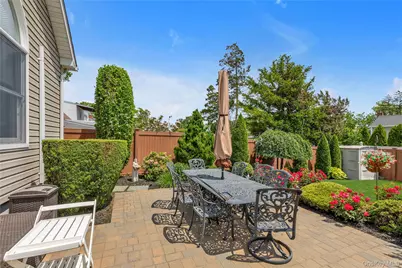 2163 Spruce Street, Wantagh, NY 11793 - Photo 18