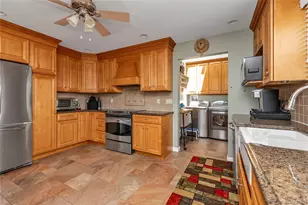 2163 Spruce St, Wantagh, NY 11793 - Photo 6