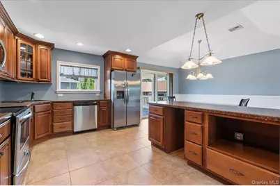16 Taft Avenue, Bethpage, NY 11714 - Photo 8
