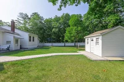 276 Parkway Drive, Calverton, NY 11933 - Photo 36