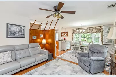 276 Parkway Drive, Calverton, NY 11933 - Photo 8