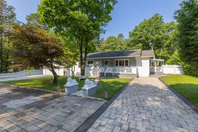 276 Parkway Drive, Calverton, NY 11933 - Photo 1